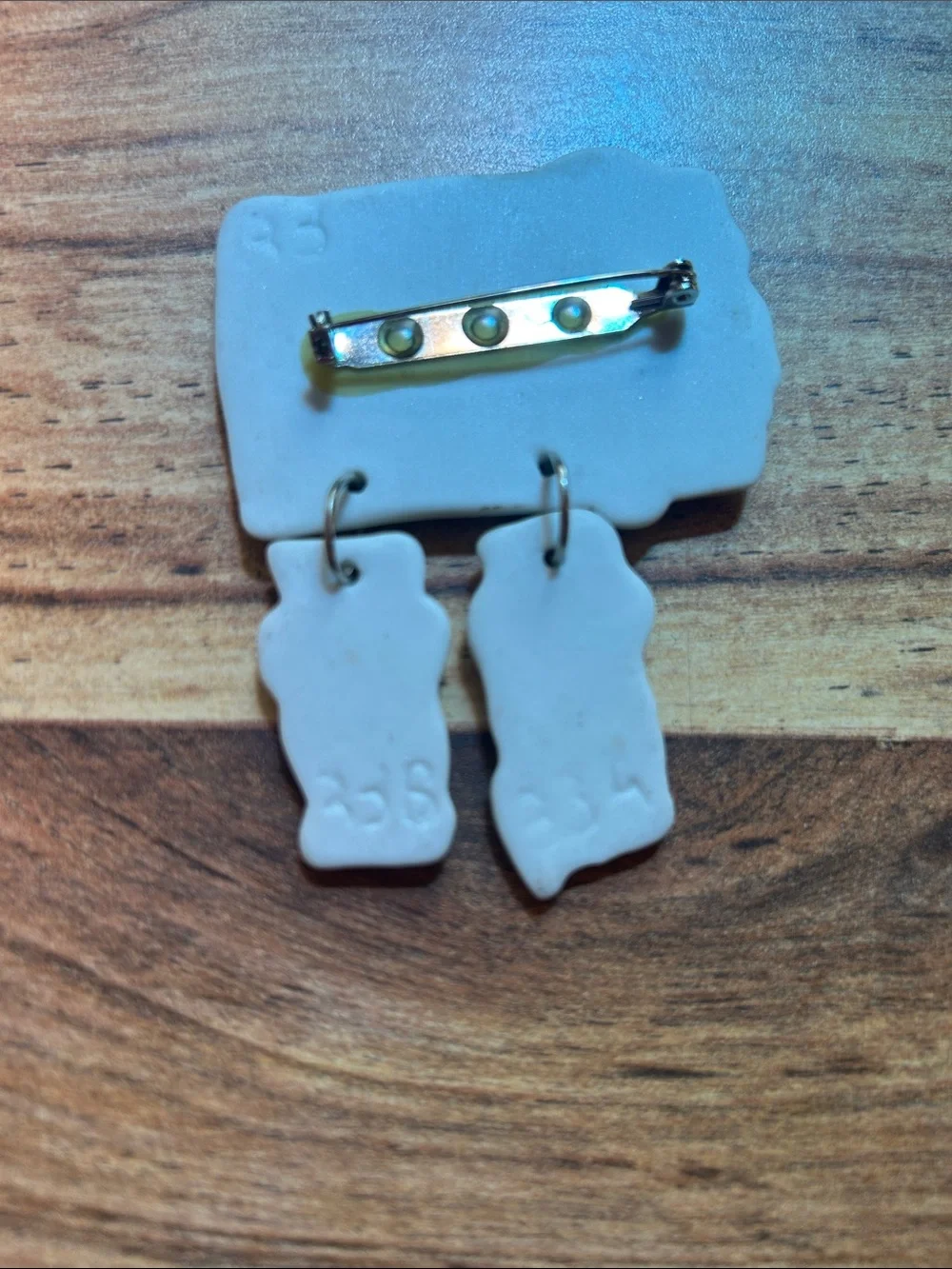 Vintage 80s/90s Ceramic Christmas Santa's Helpers Dangle Brooch Pin